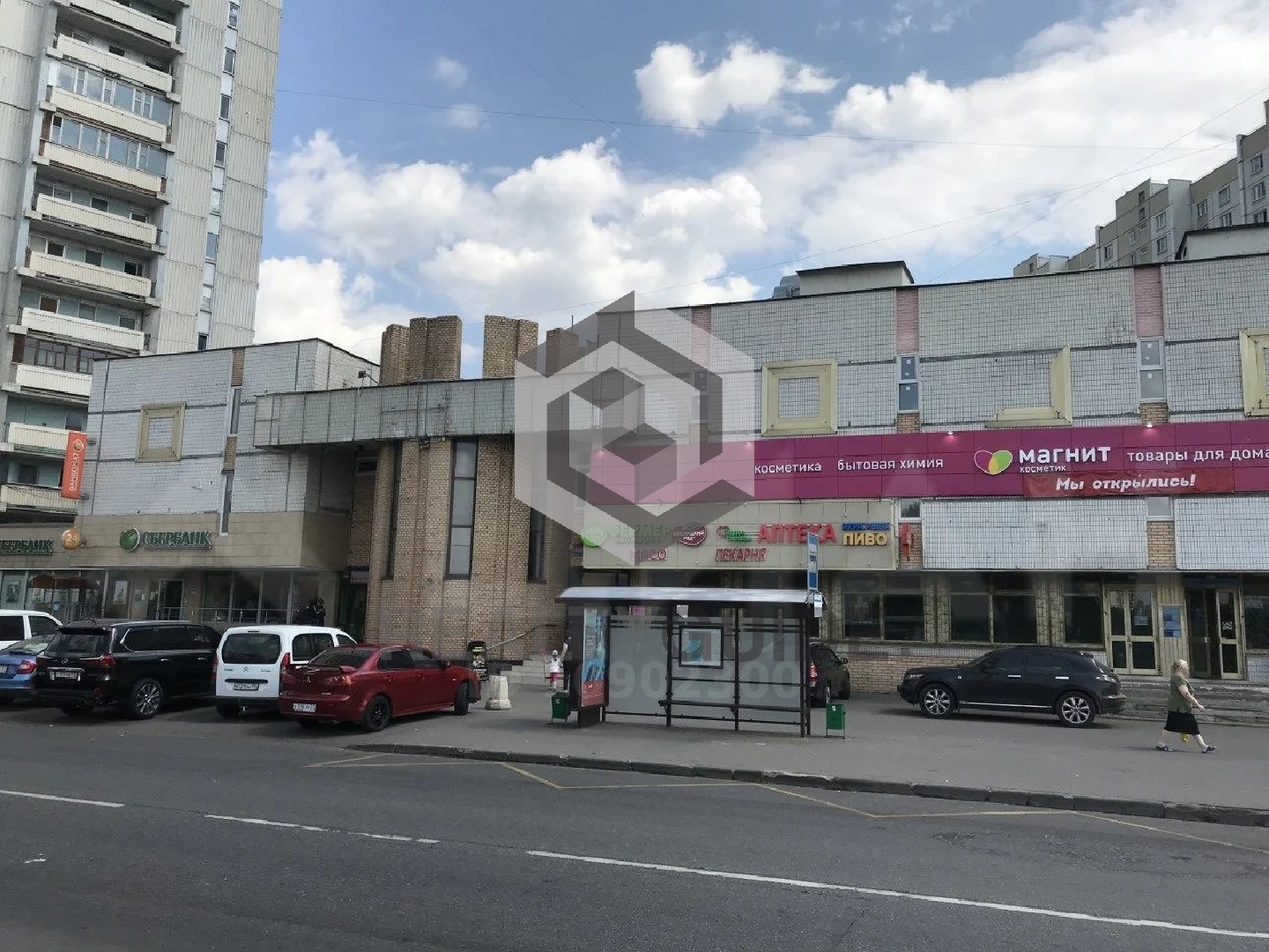 Торговый центр   Гурьянова, 55