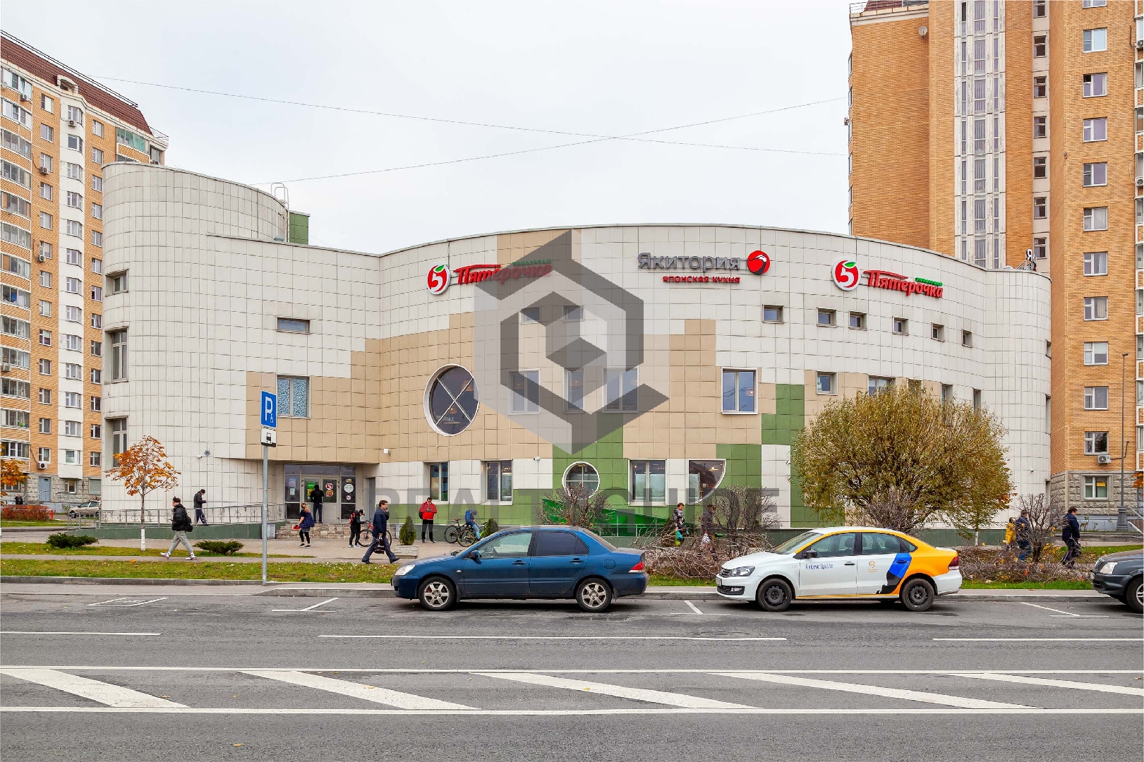 Торговый центр  Дмитриевского, 15