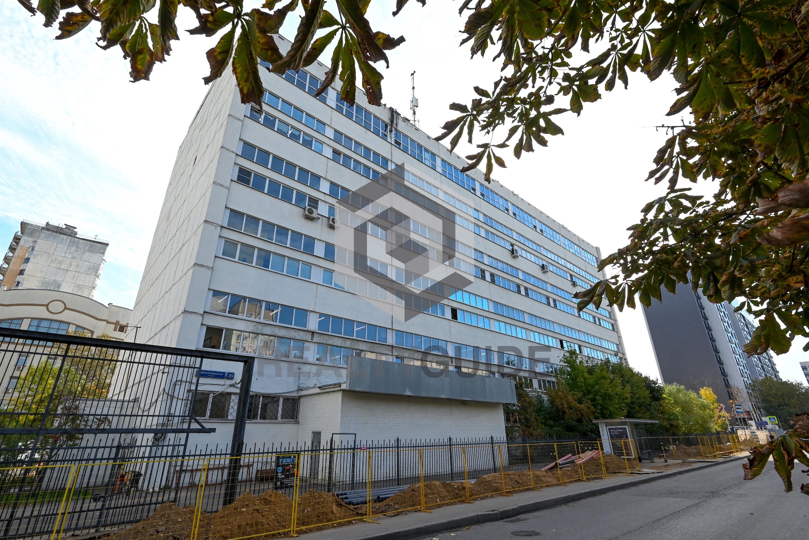 Административное здание  Новочеремушкинская, 25