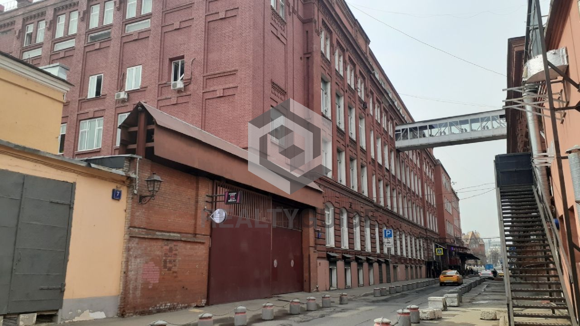 Бизнес-центр Красный октябрь (Берсеневский пер., 2с1)