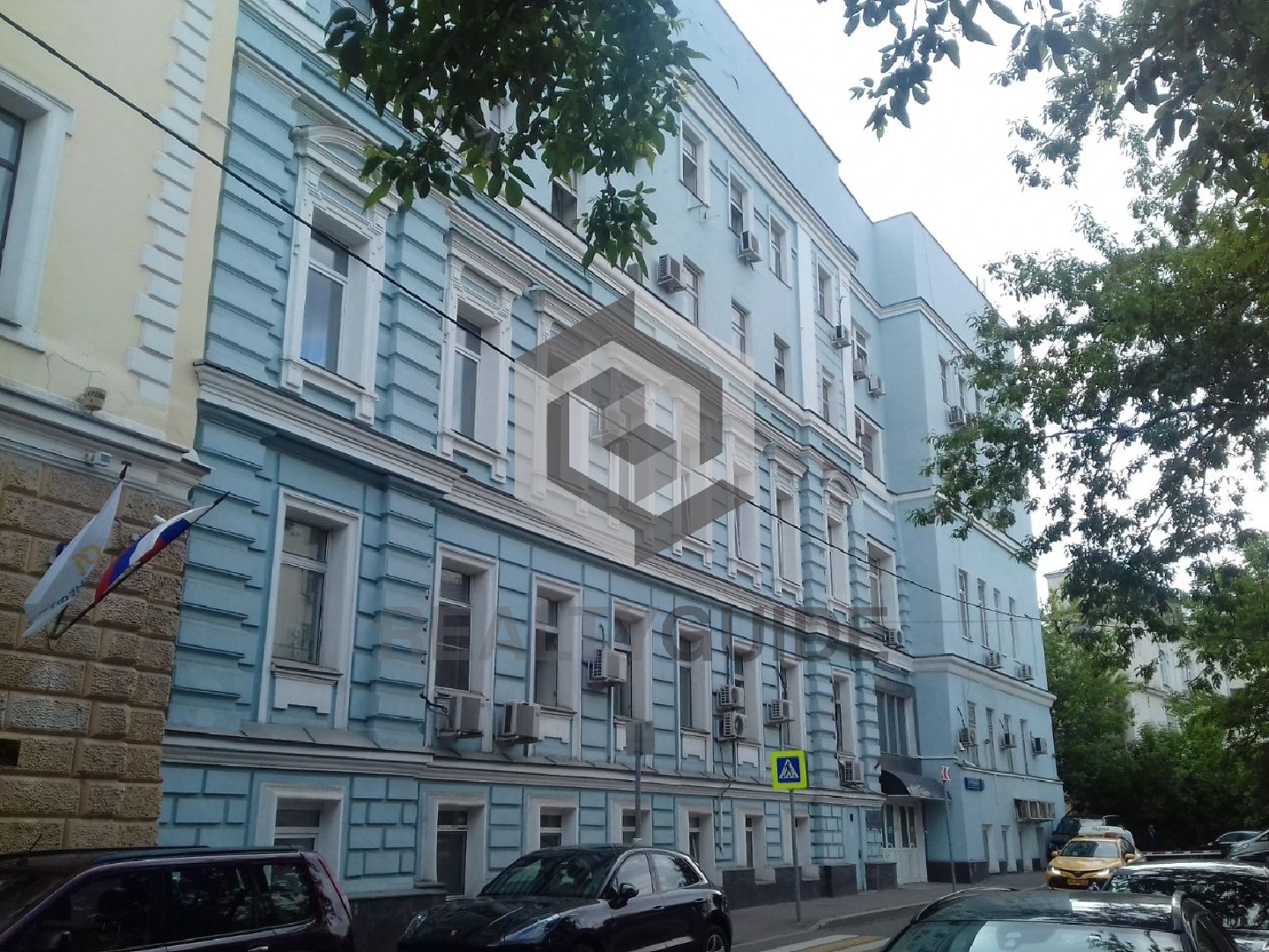 Административное здание  Архангельский пер., 3с1