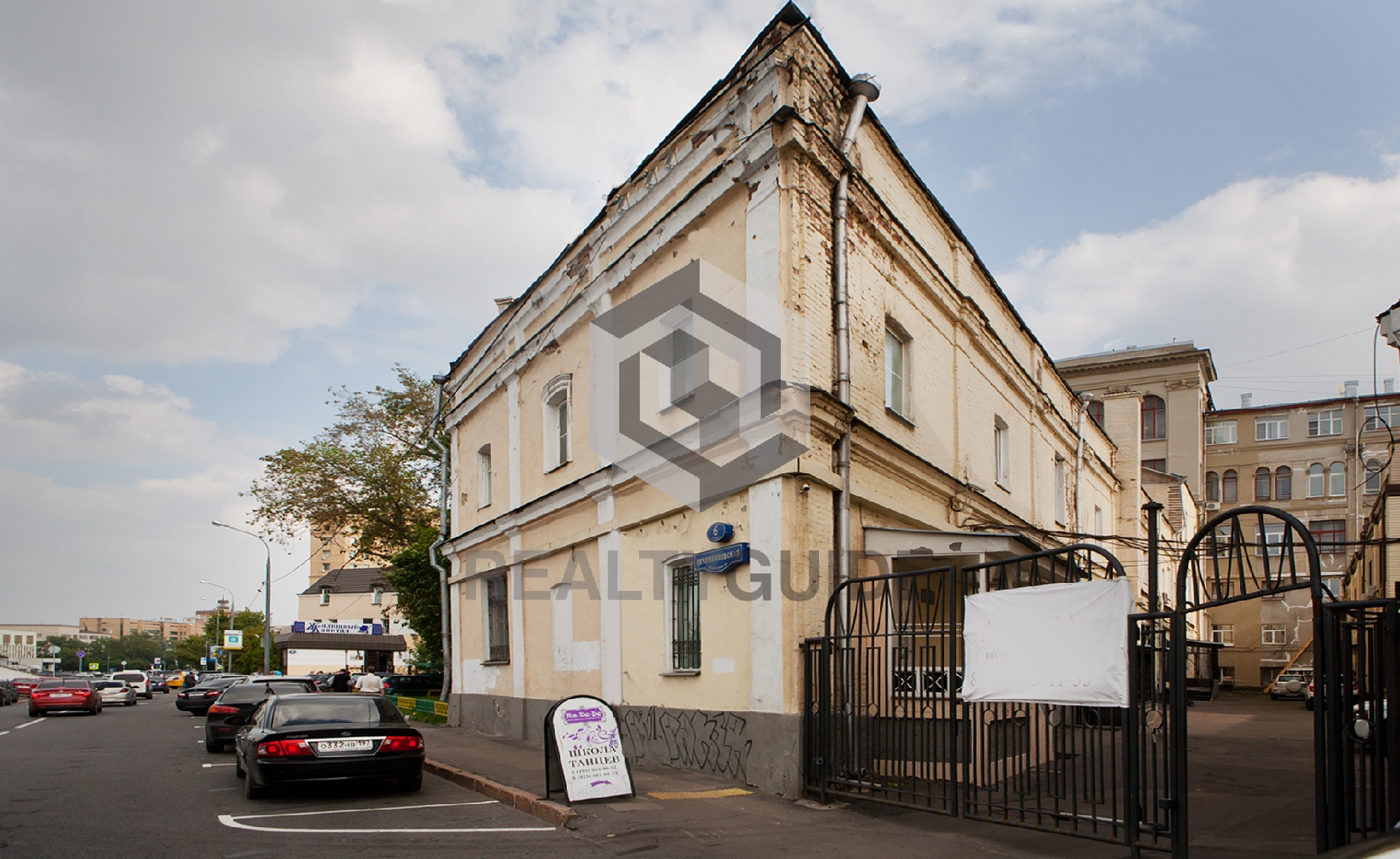 Особняк Овчинниковская набережная, 6