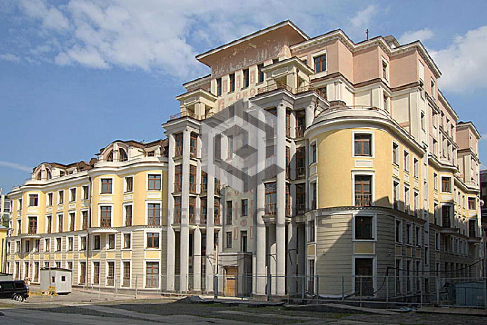 Административно-жилое здание  Б. Гнездниковский пер., 3