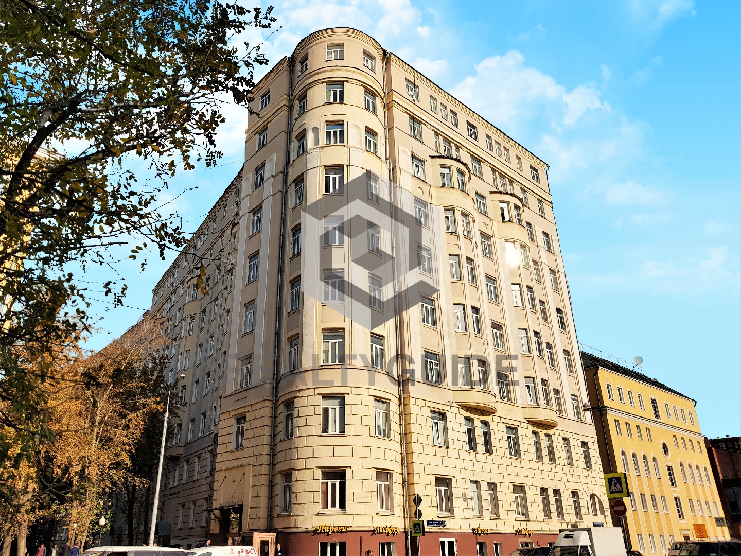 Бизнес-центр  Малая Пироговская, 16