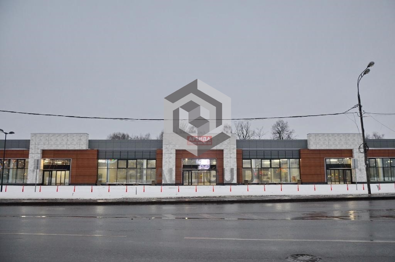 Торгово-офисное здание  Ленинградсая, 24